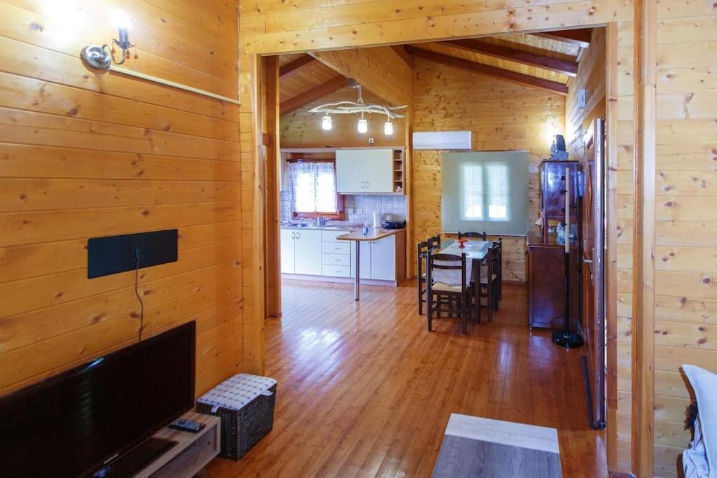 Апартаменты Wooden House In Янина Экстерьер фото